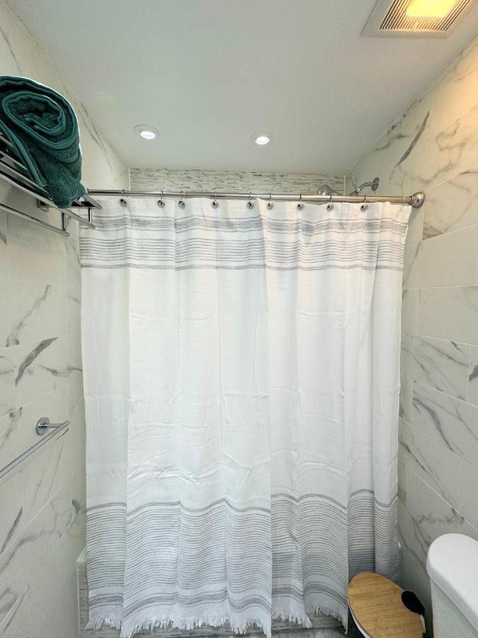 The Waltham Private Room & Bathroom John F Kennedy Jfk Lga Airport Manhattan Penn Station Bullet-Train 15 Min New York Extérieur photo